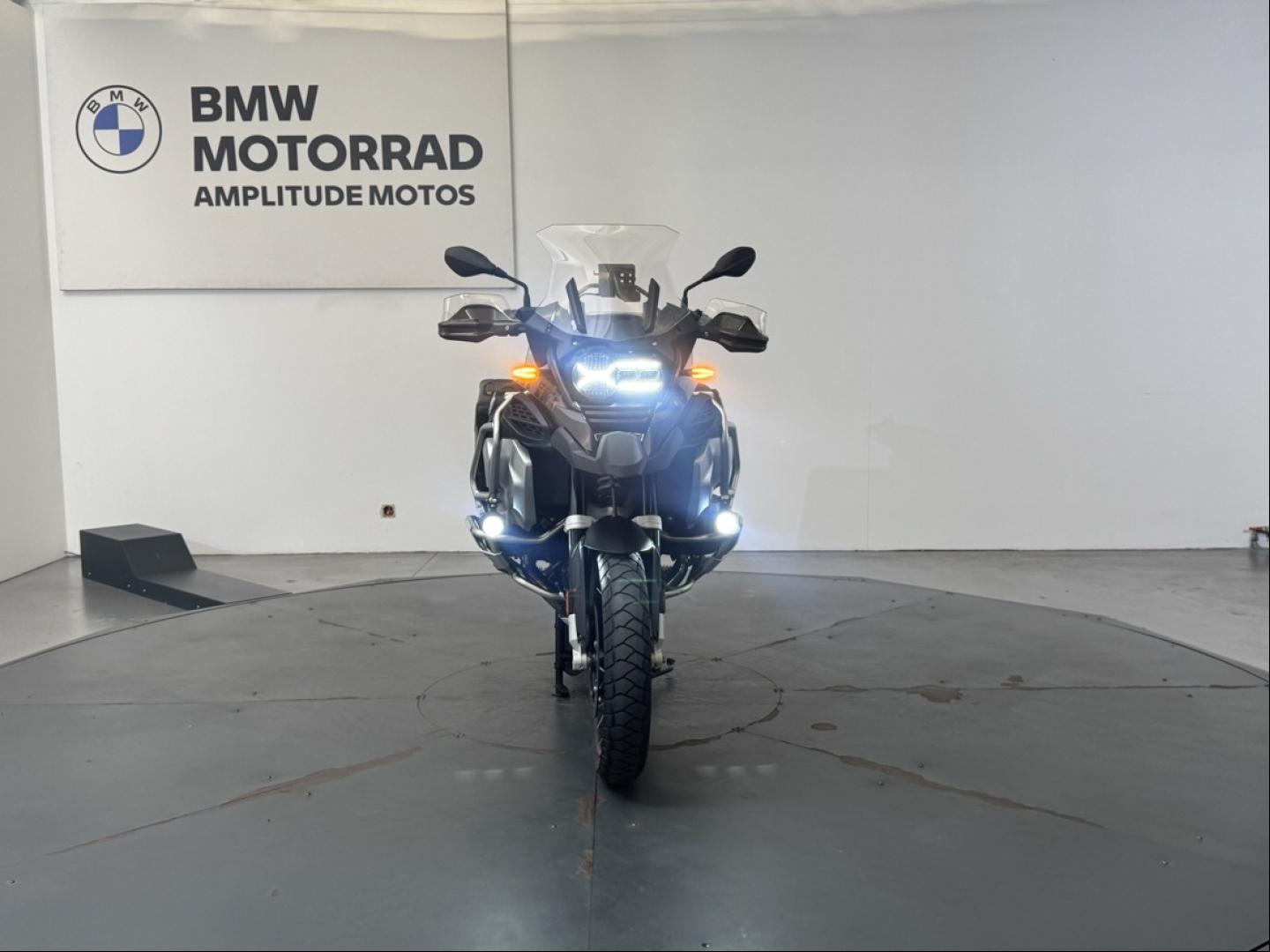 BMW R