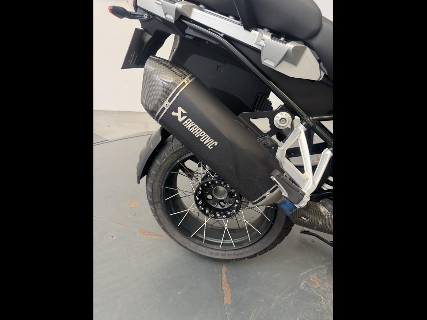BMW R