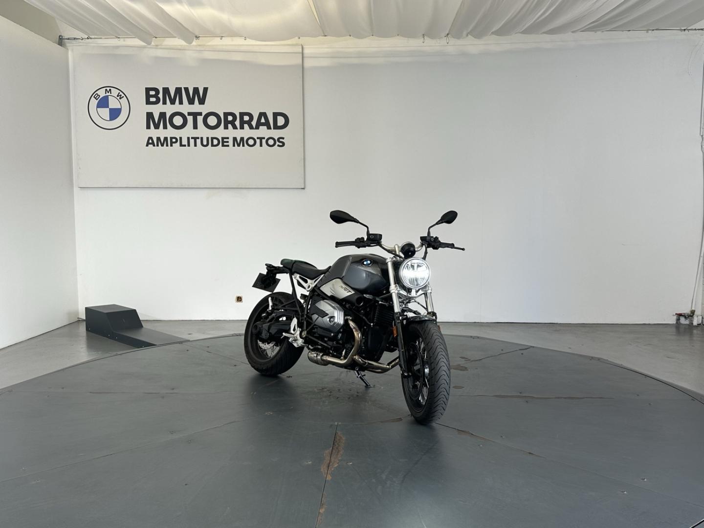 BMW R