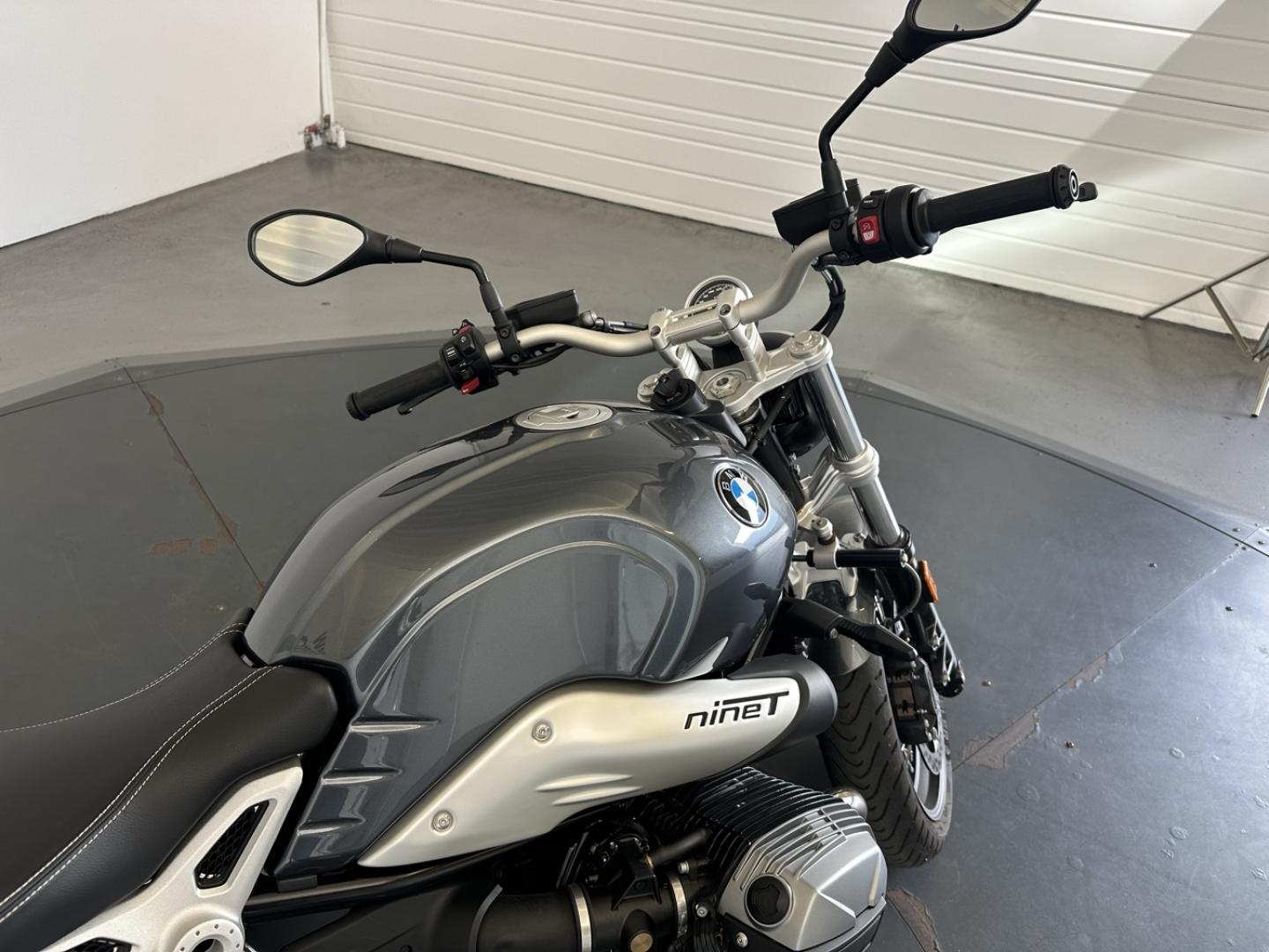 BMW R