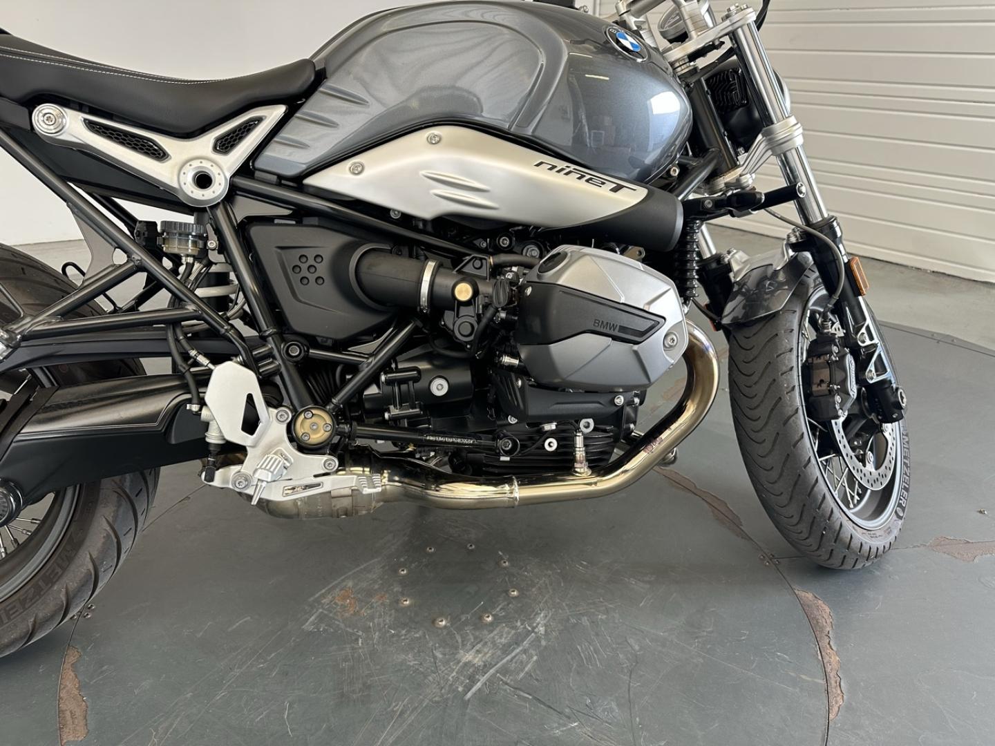 BMW R