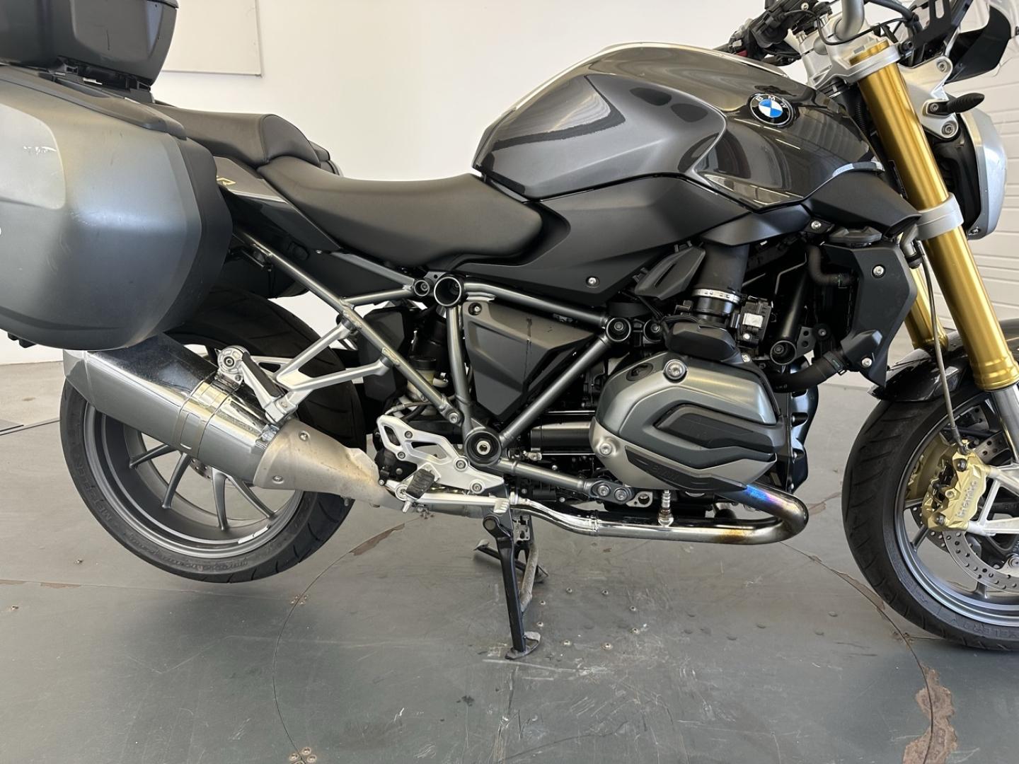 BMW R