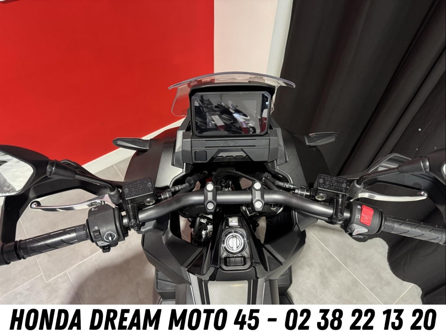 HONDA ADV