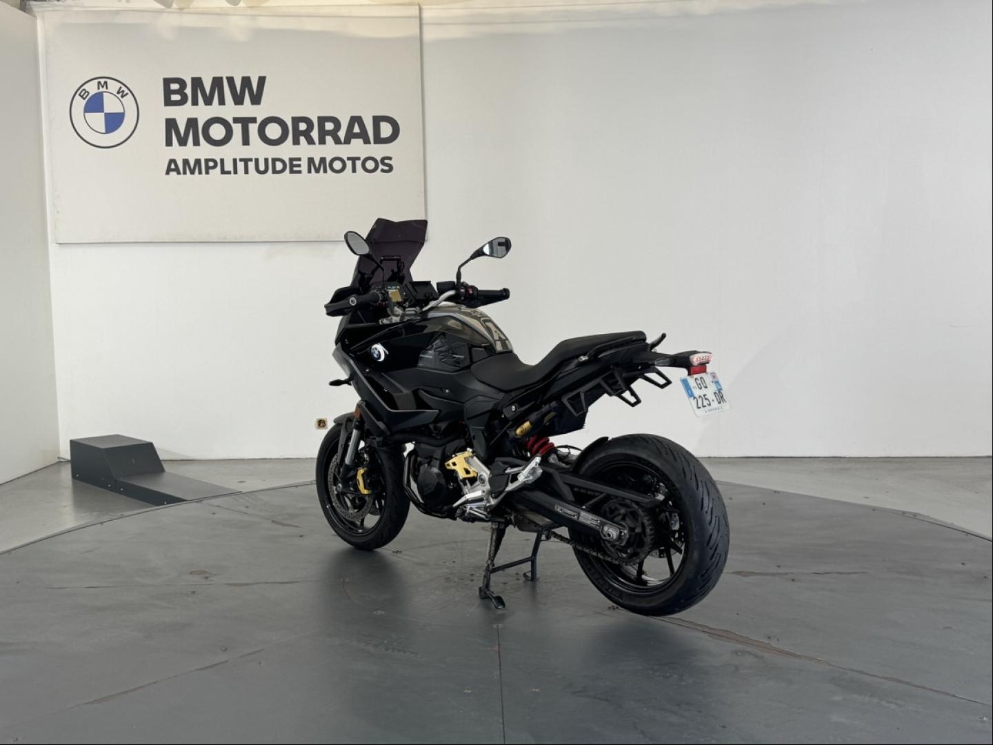 BMW F