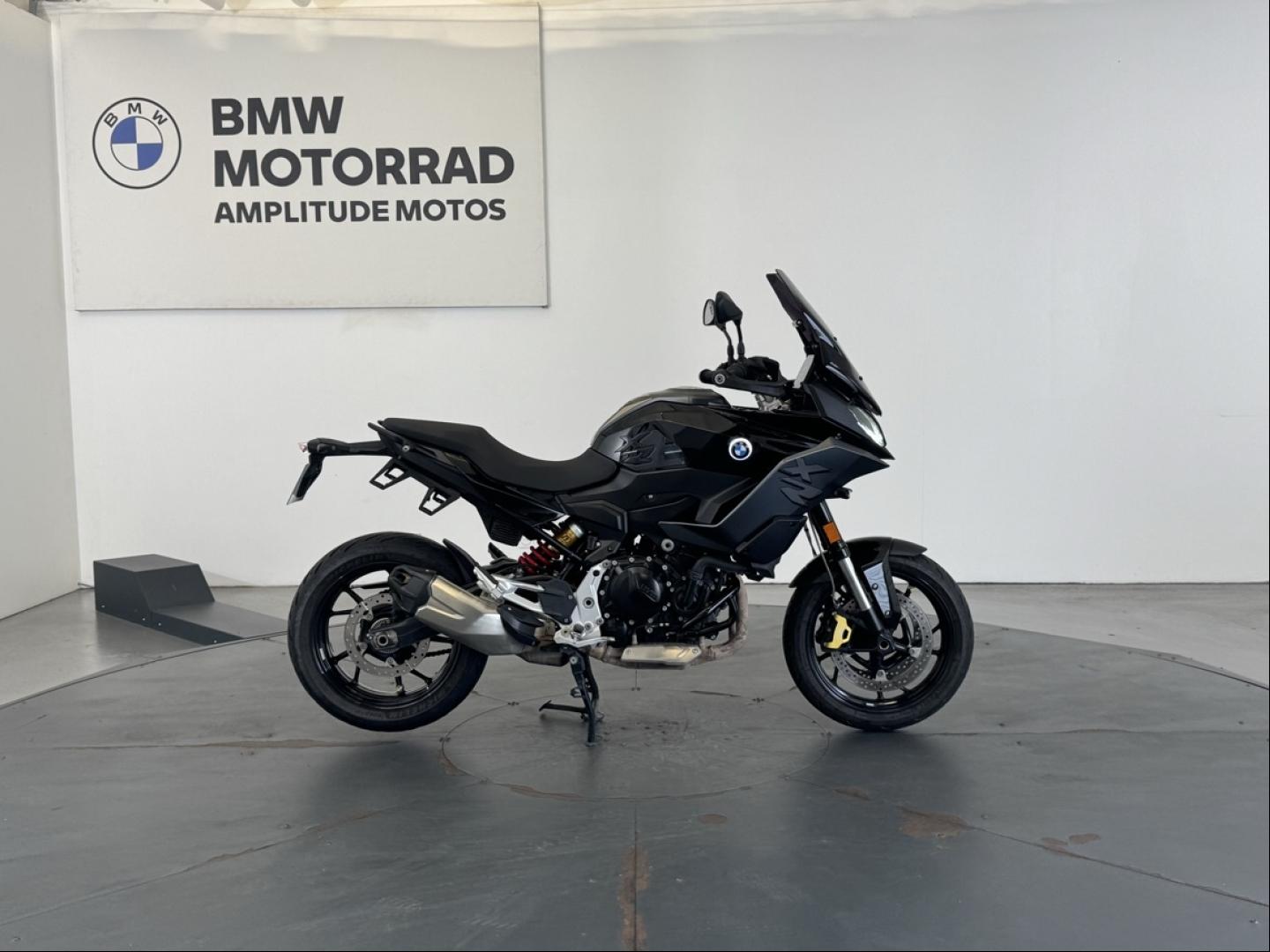 BMW F