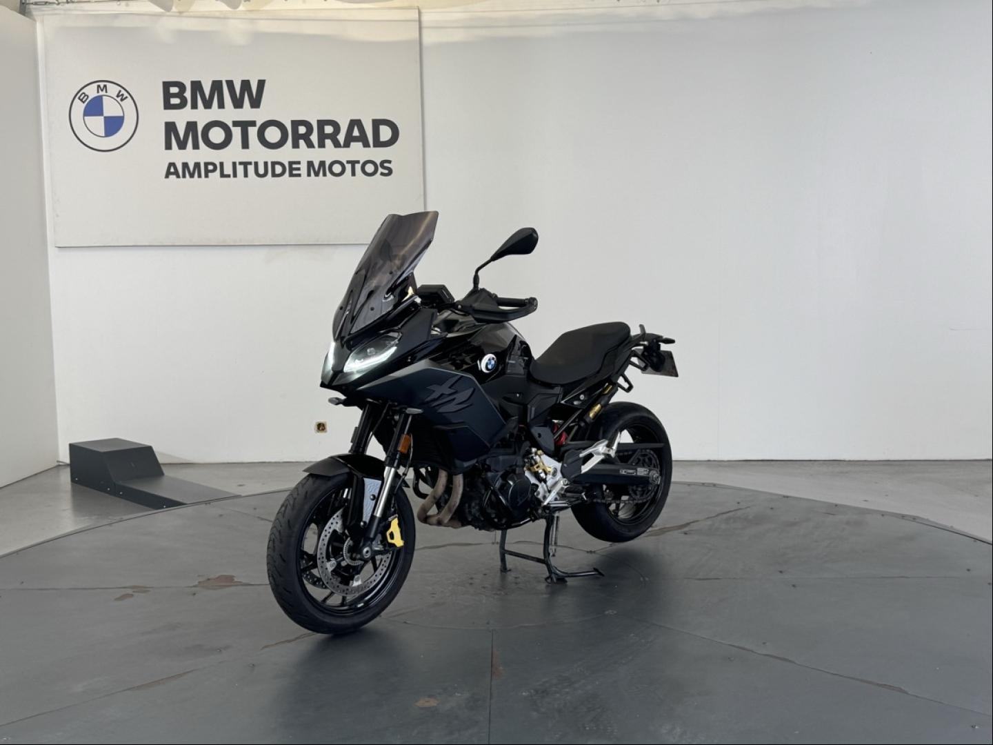 BMW F