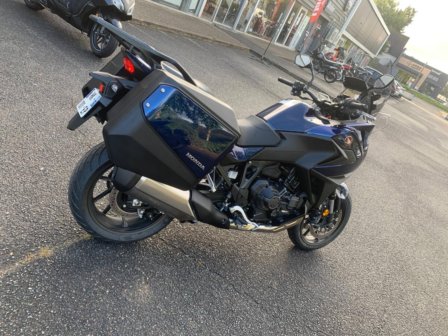 HONDA NT
